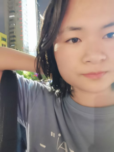 周偲偲